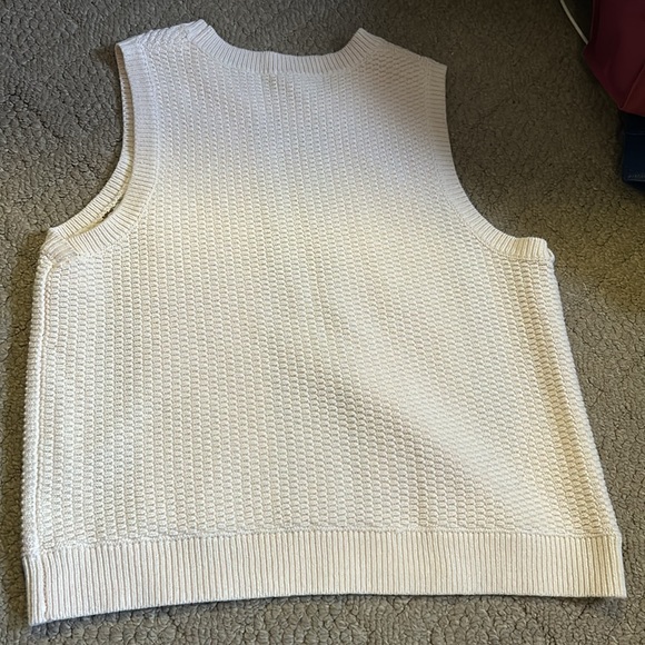 Striped beige sweater vest - Picture 4 of 4
